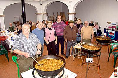 Los mayores de Villafranca celebran su tradicional fiesta de Navidad en el Hogar del Pensionista