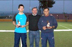 Manuel Palomares gana el torneo de tenis de Navidad en Villafranca